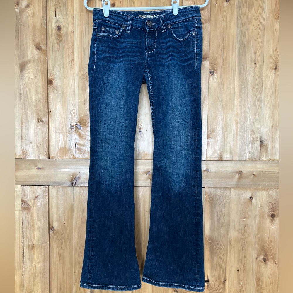Women’s BKE low rise, bootcut jeans size 26x30.